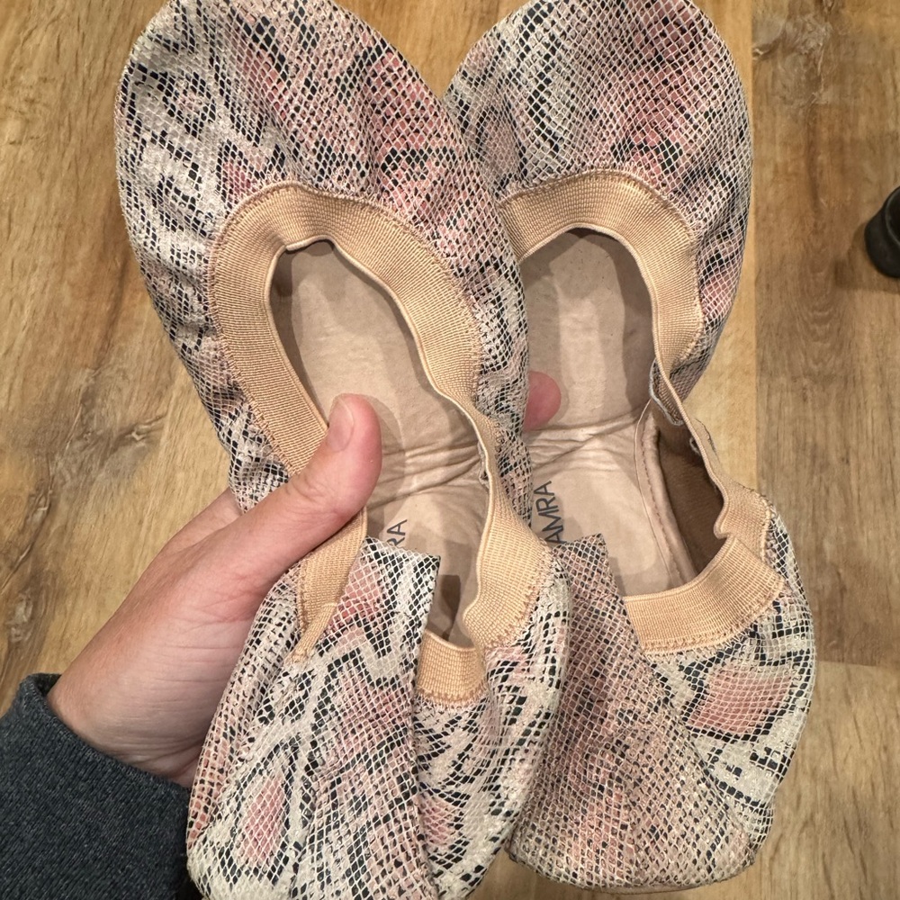 Yosi Samra YS shoes Pink Snakeskin size 8